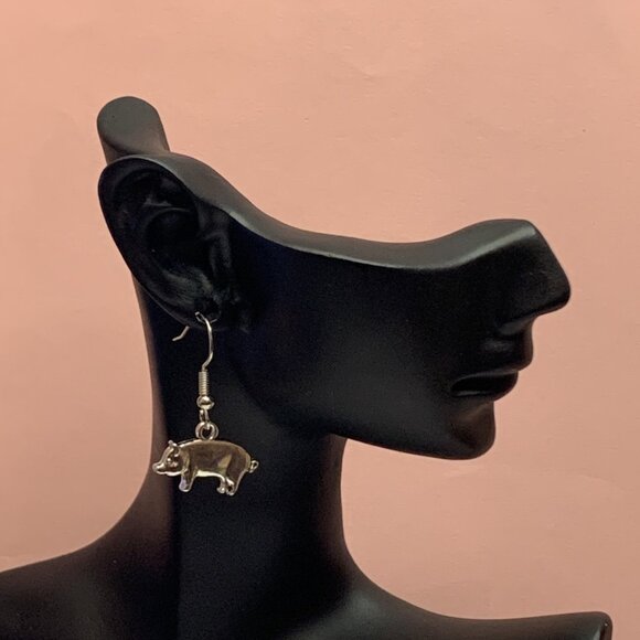 Pig Earring, Piggy, Silly Animal Earring, Hog Earring, Pig Jewelry, Pig Charm - Picture 6 of 7